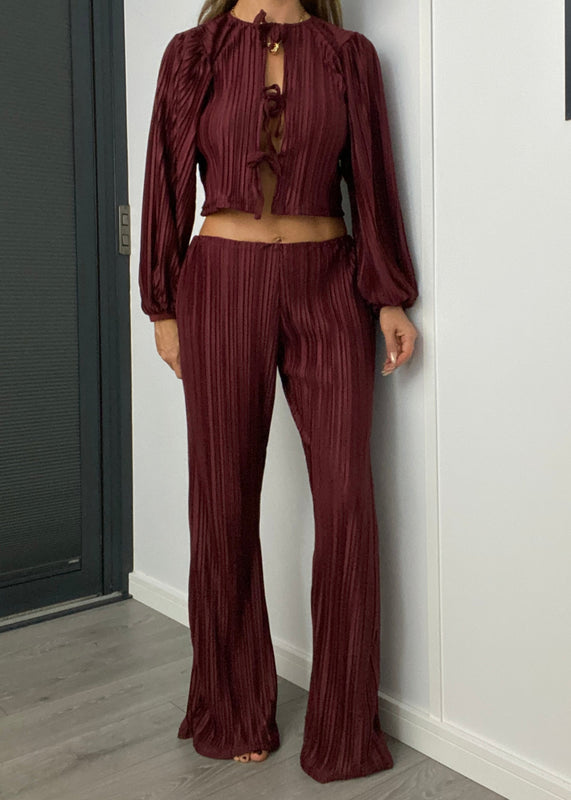 Skinny Waist Trousers in Burgundy Plisse