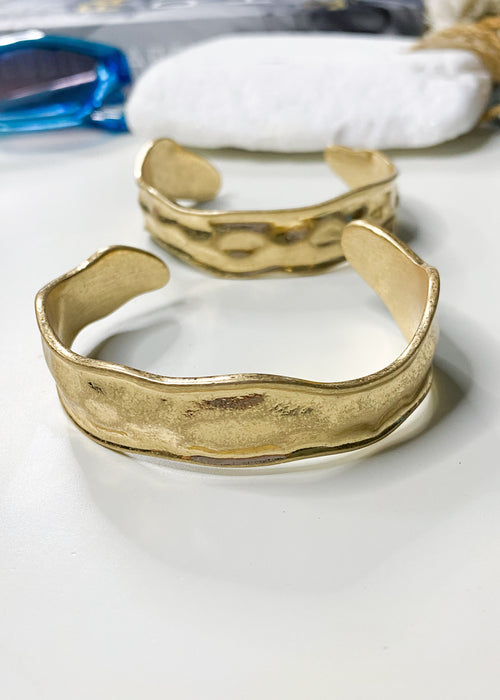 Hammered Molton Gold Cuff