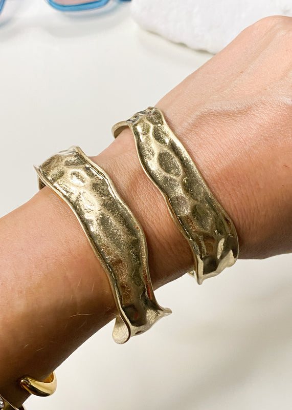 Hammered Molton Gold Cuff