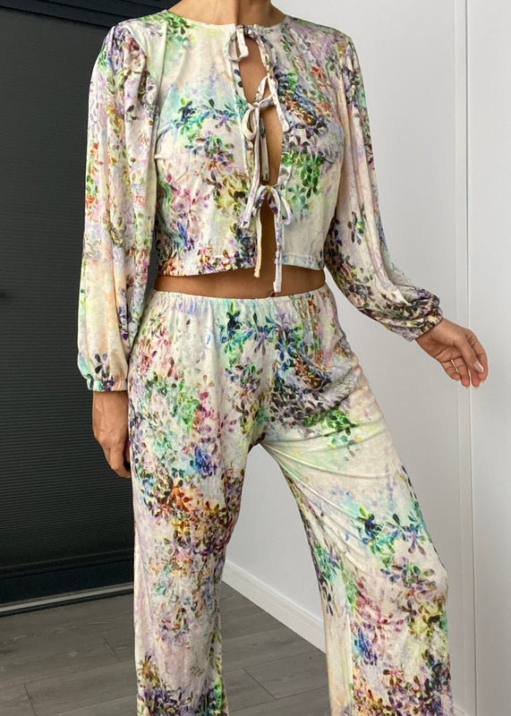 Conjunto de pantalón ancho y top con lazo en la parte delantera con estampado floral