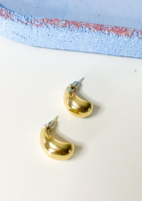 Retro Gold Teardrop Hoops