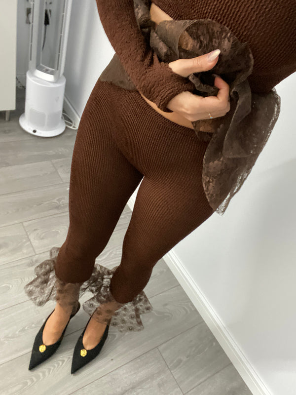 Lace Ankle Capri Leggings in Chocolate Brown