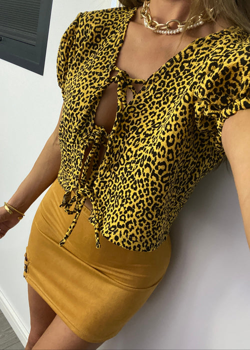 Tie Up Puff Sleeve Top in Textured Leopard