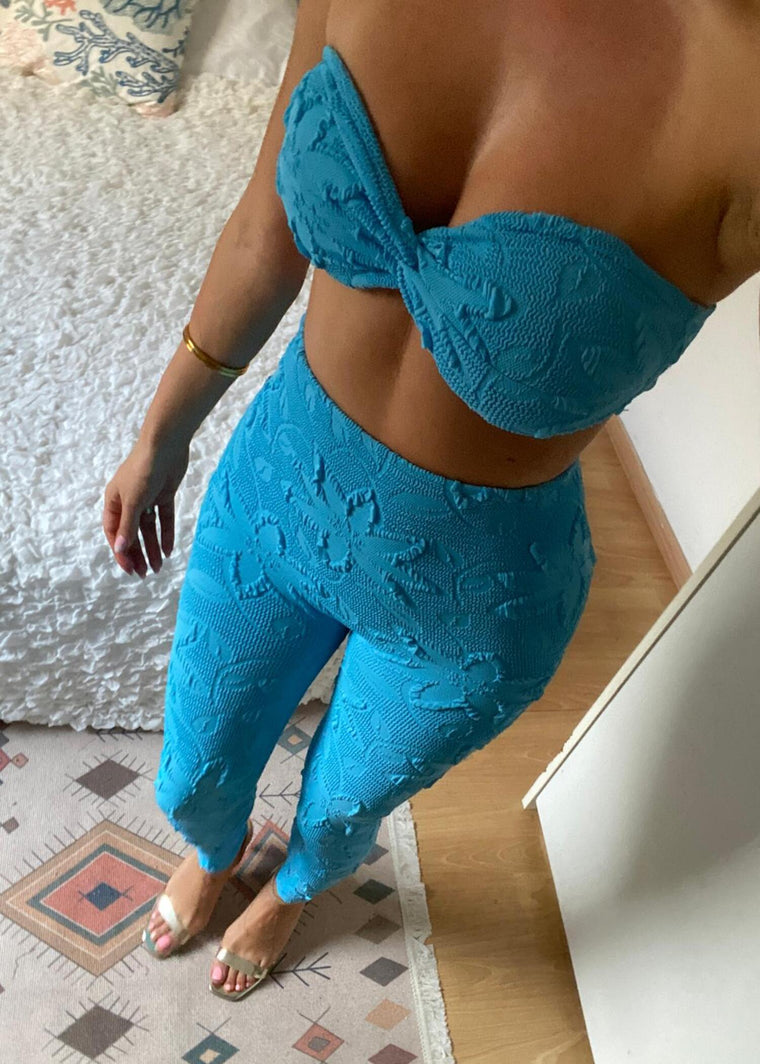 Leggings & Bandeau Set in Lagoon Blue