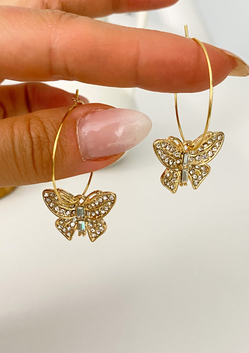 Pendientes de aro con mariposas brillantes